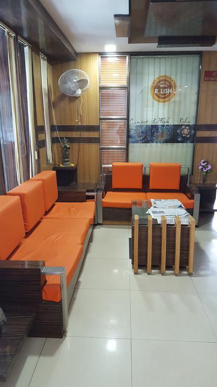 Hotel Relish Вадодара Екстер'єр фото